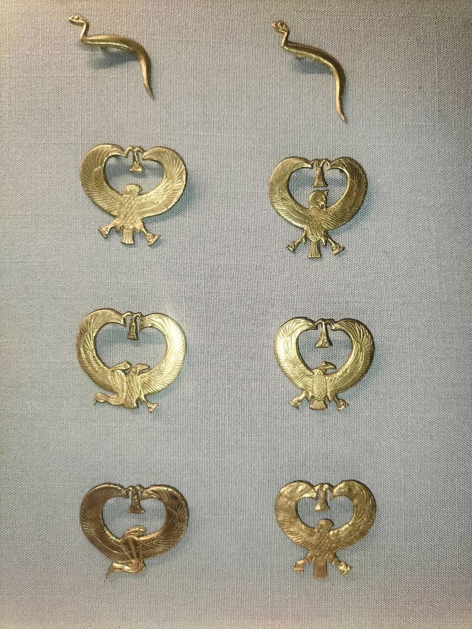 ذهب يروي أسرار ملوك تانيس في المتحف المصري بالتحرير