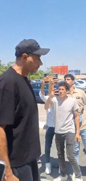 أحمد السعداني في جنازة المنتج طارق صيام بمسجد الشرطة بالشيخ زايد