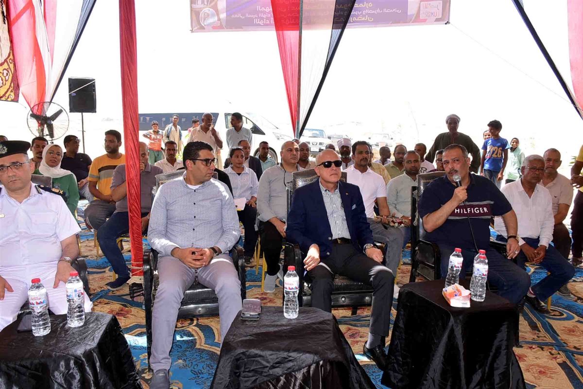 محافظ الأقصر يتفقد الغابة الشجرية بالقرنةً 