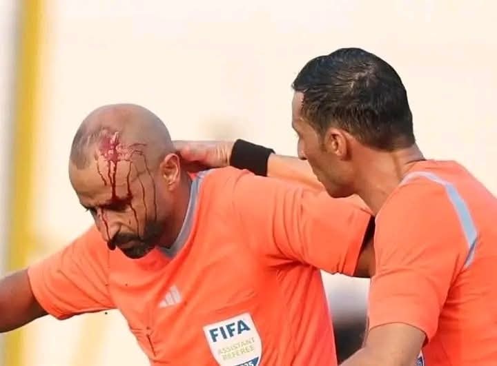 إيقاف مباراة البنزرتي والأفريقي بعد اعتداء جماهيري على الحكم