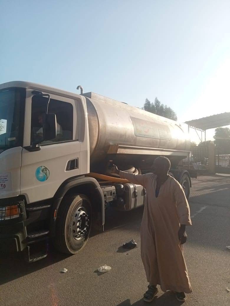 توفير سيارات مياه للمواطنين بإسنا