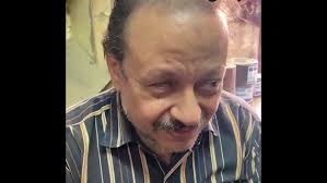 <strong>صاحب محل دهانات فى امبابة</strong>