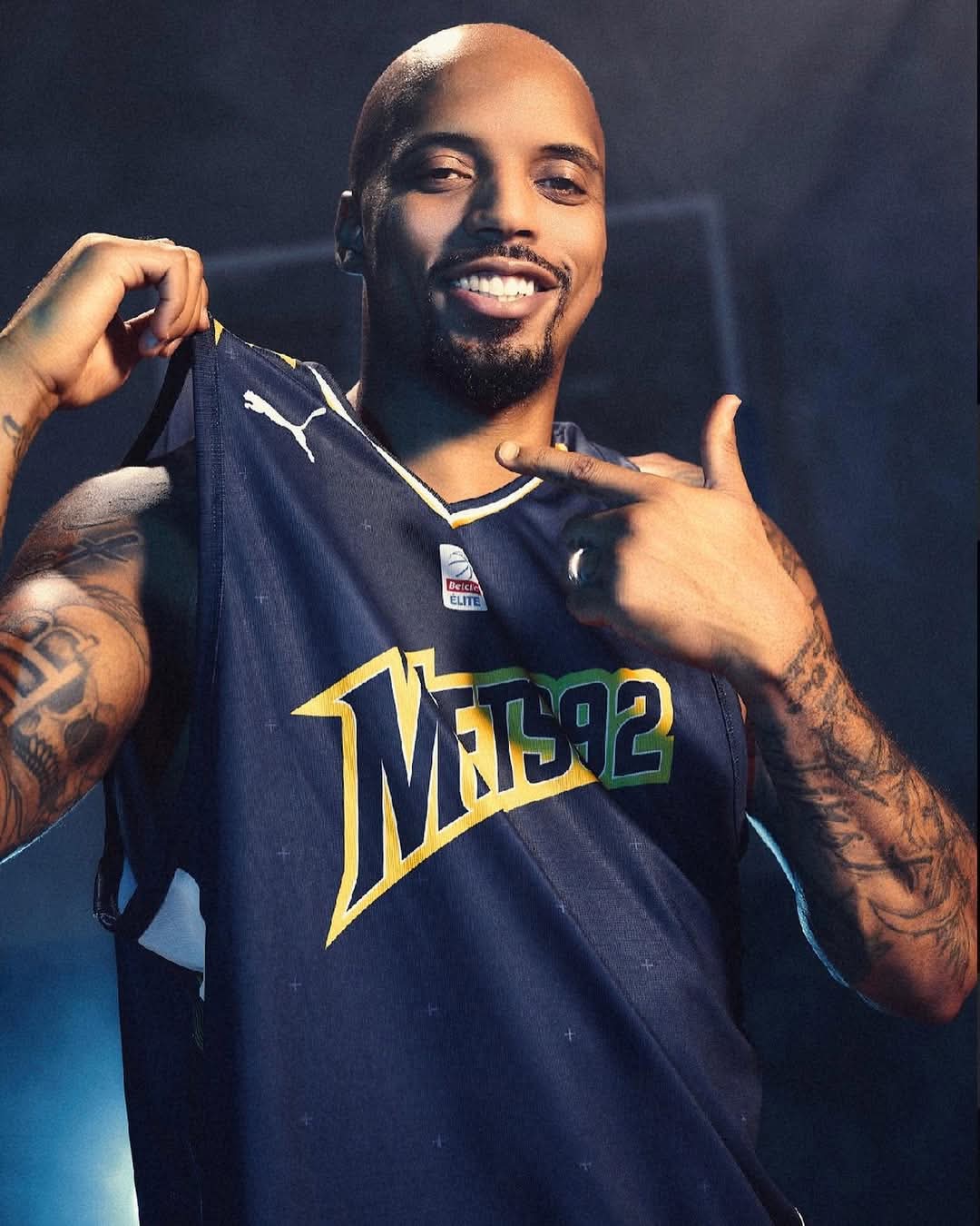 <strong>جوردون ثيودور</strong>