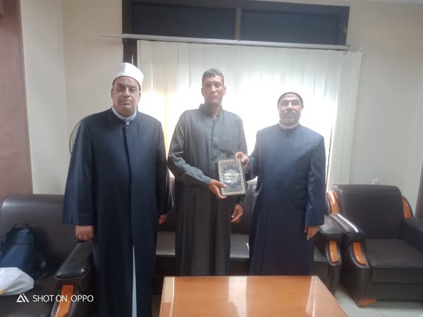 لجهودهم المخلصة في خدمة بيوت الله.. أوقاف القاهرة تكرم المتميزين من أئمة وعمال مسجدي فاطمة الزهراء وأحمد حسانين