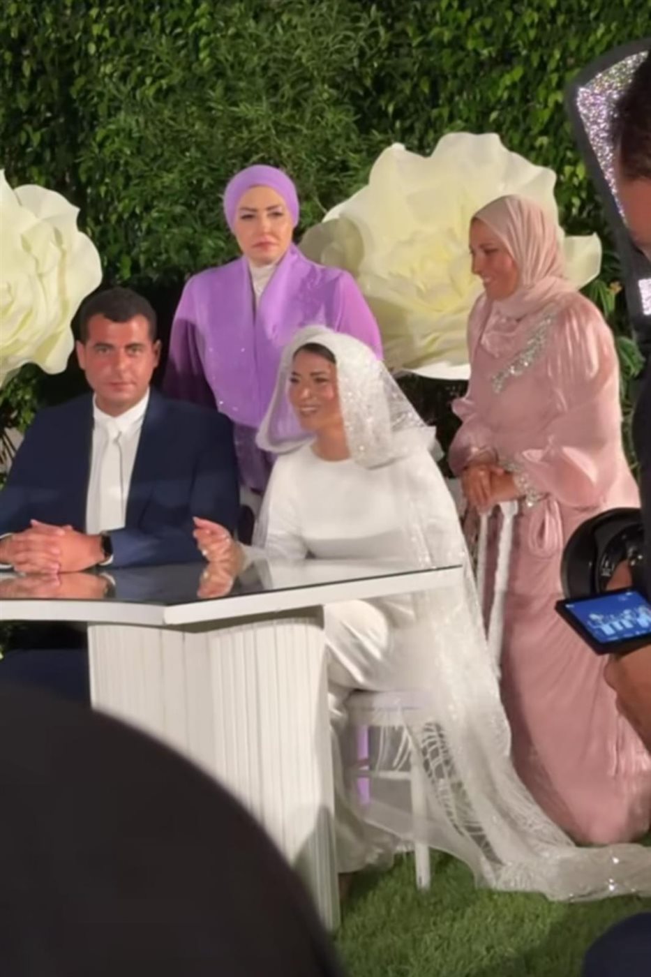 هبة قطب تحتفل بعقد قران ابنتها دينا هشام بحضور الشيخ خالد الجندي ورمضان عبد المعز