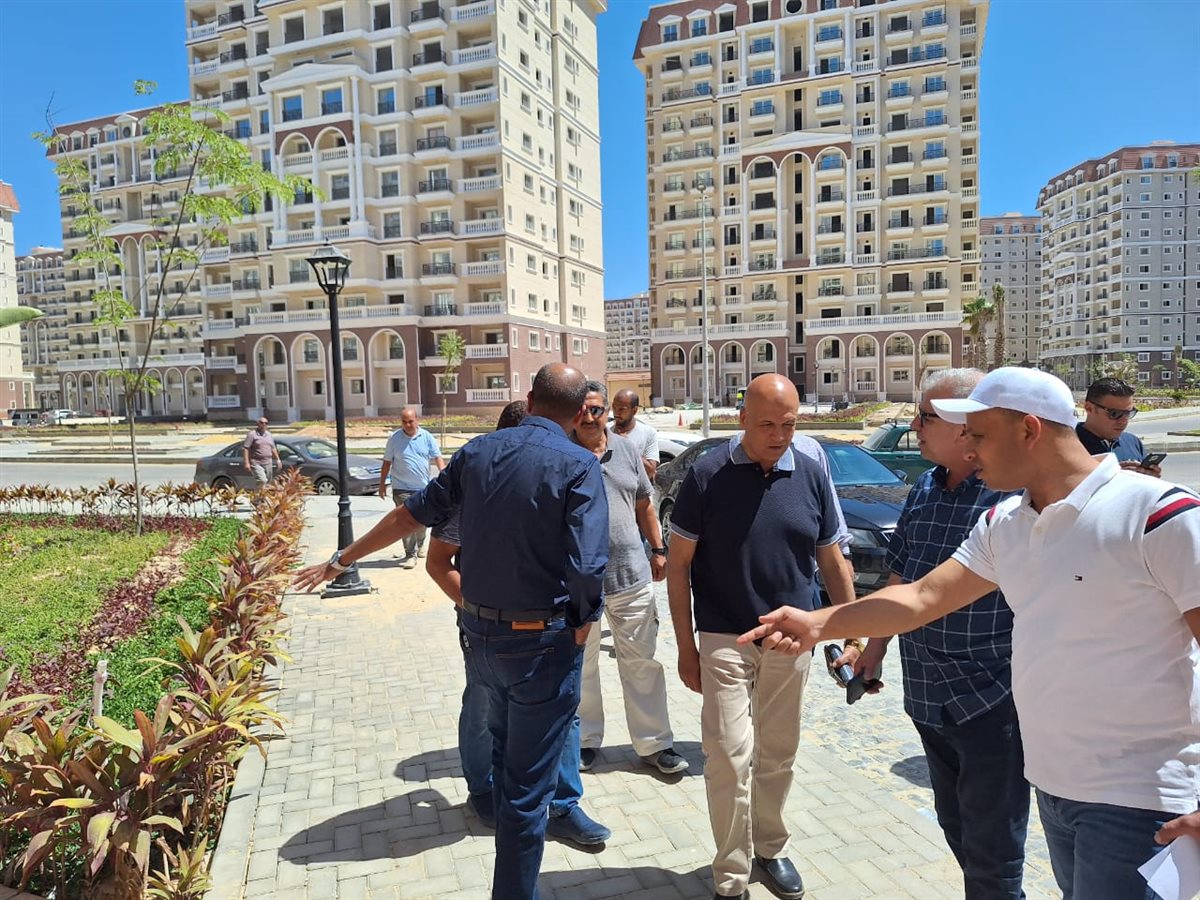 مسؤولو الإسكان في مشروع صواري (2)