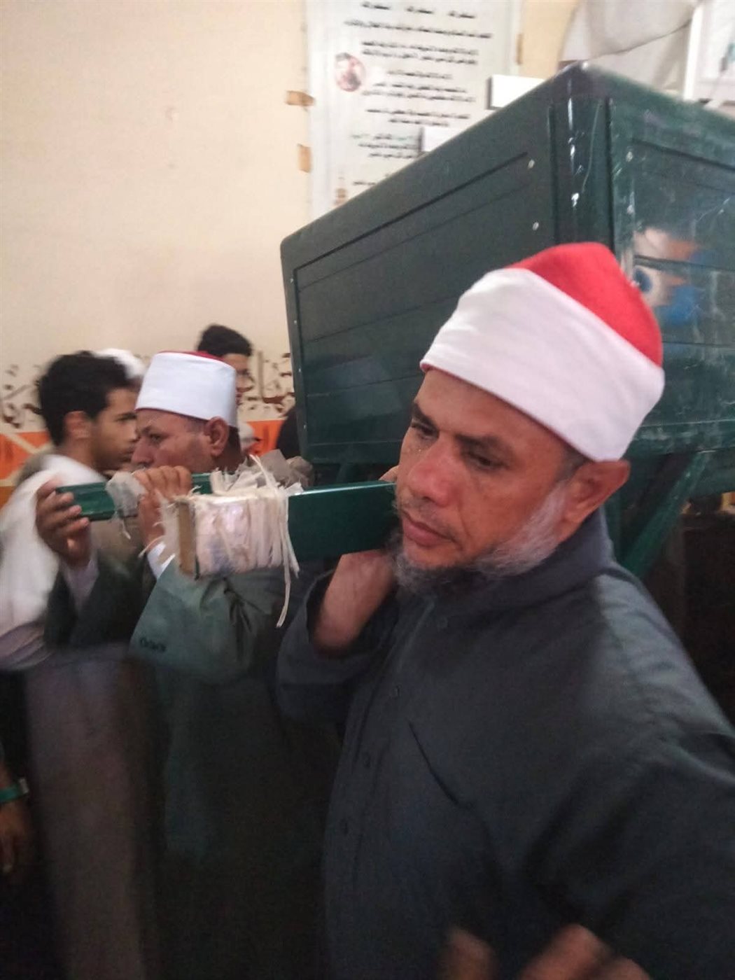 <strong>وفاة عامل مسجد نور الإسلام بقرية العيايدة</strong>