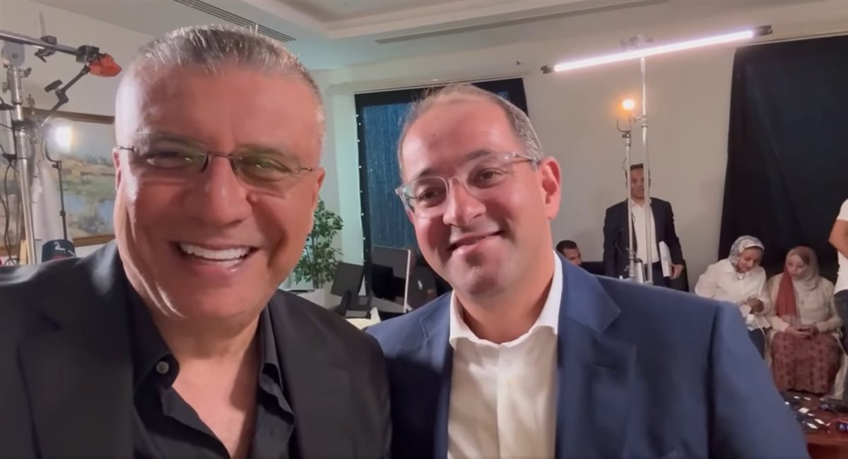 من كواليس تصوير حلقة عمرو الليثي مع وزير المالية