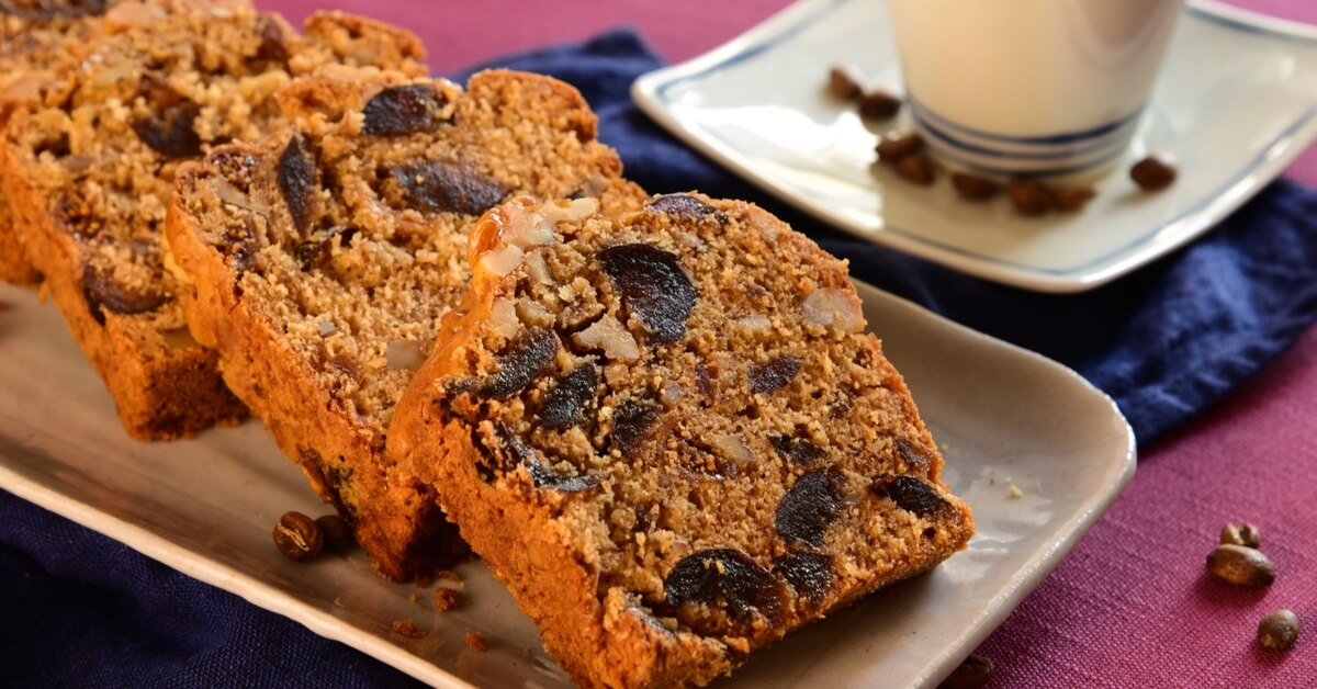 أسهل طريقة لعمل كيكة التمر الهشة في البيت