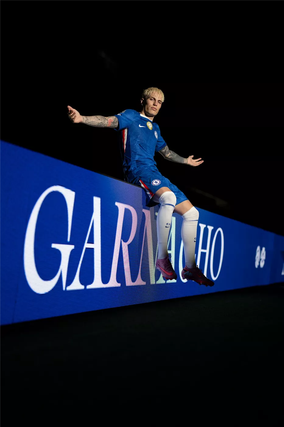 رسميًا.. تشيلسي يعلن تعاقده مع جارناتشو حتى عام 2032