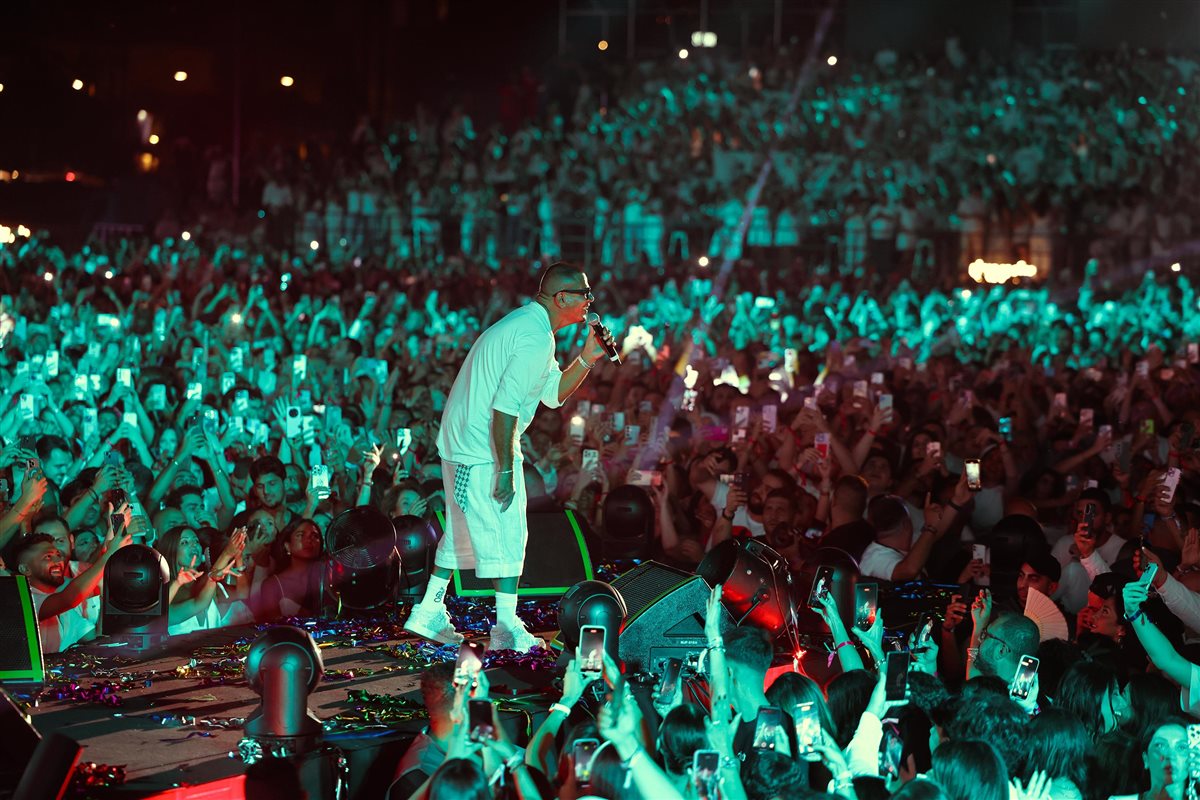 ليلة لا تنسى لـ عمرو دياب في بيروت