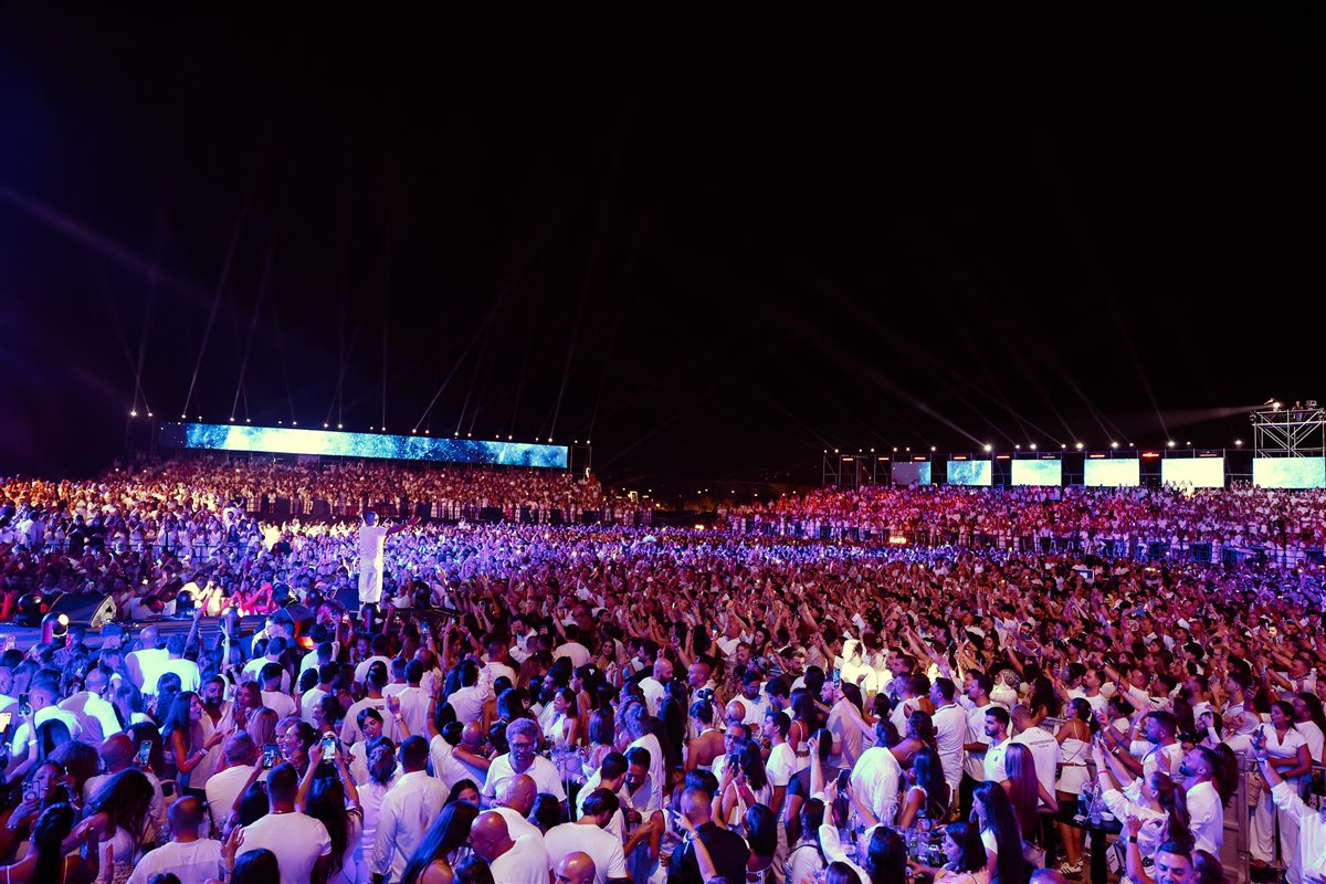 ليلة لا تنسى لـ عمرو دياب في بيروت