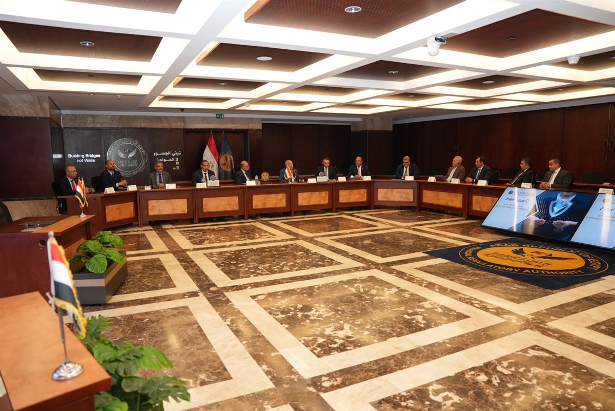 خلال الاجتماع