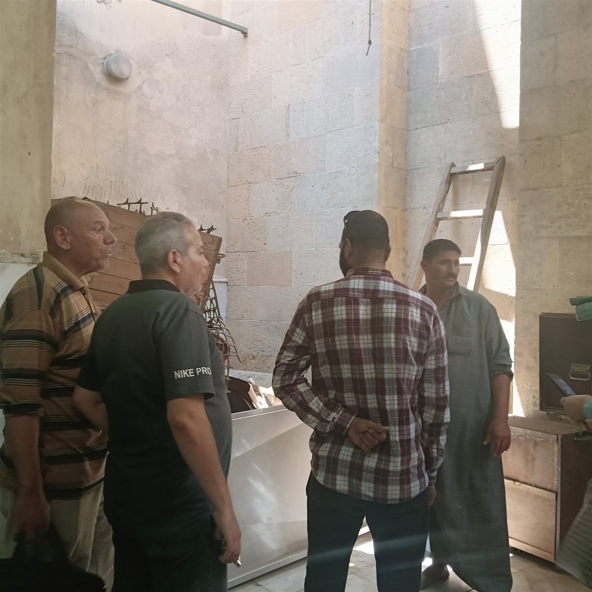 لجنة مشتركة لإزالة المتعلقات غير الأثرية من المساجد