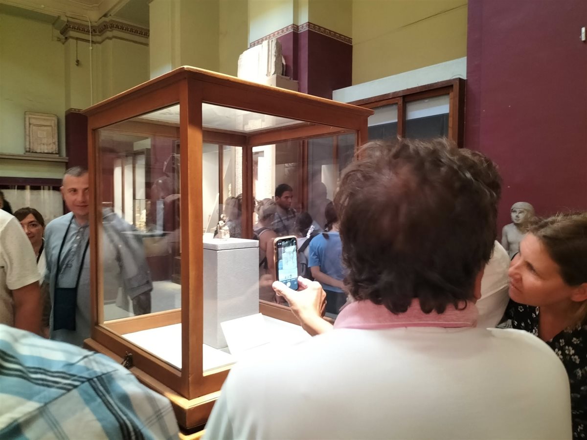 المتحف المصري بالتحرير يستقبل السائحين من مختلف الجنسيات