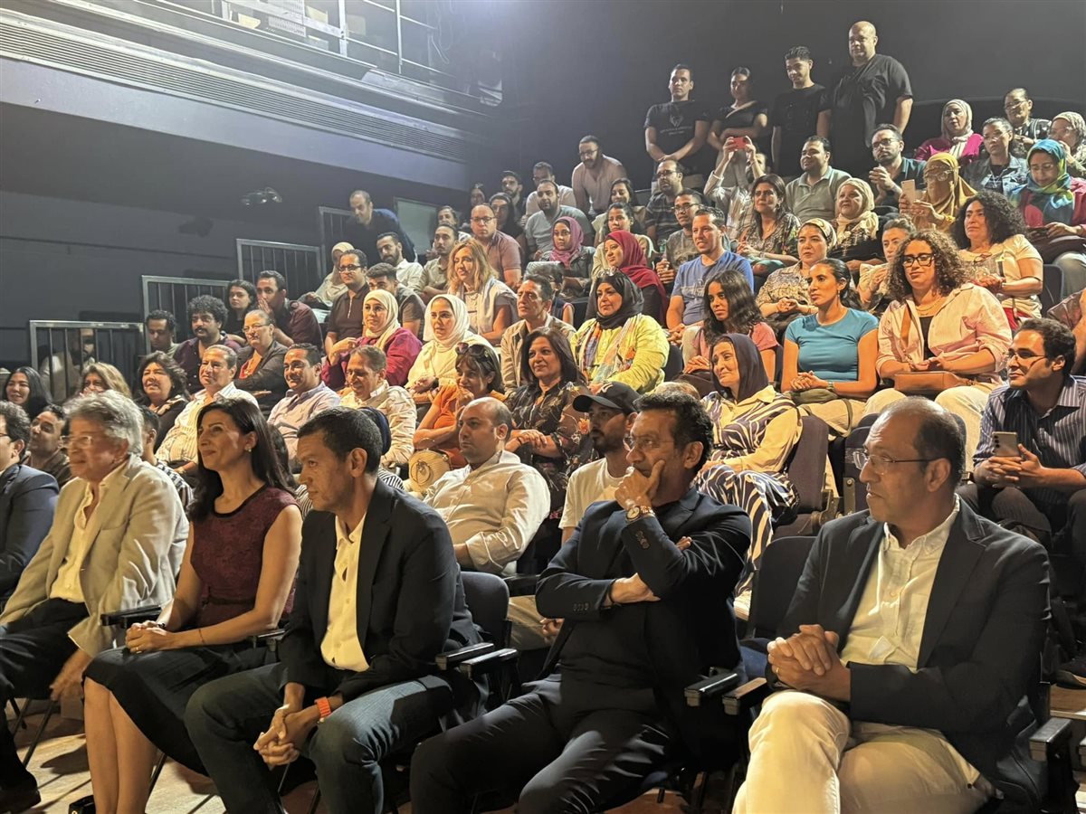 لقطات من حضور مسرحية حواديت لـ خالد جلال