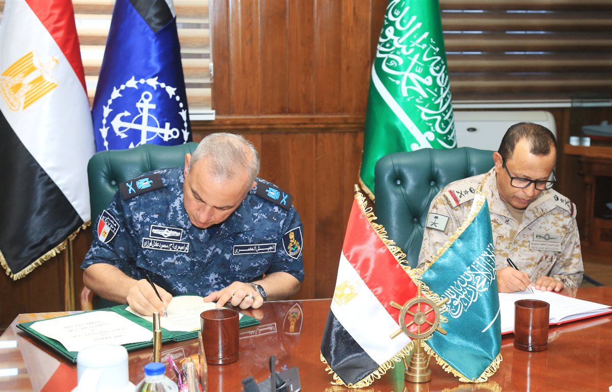 المتحدث العسكرى: قائد القوات البحرية يلتقى رئيس أركان القوات البحرية الملكية السعودية