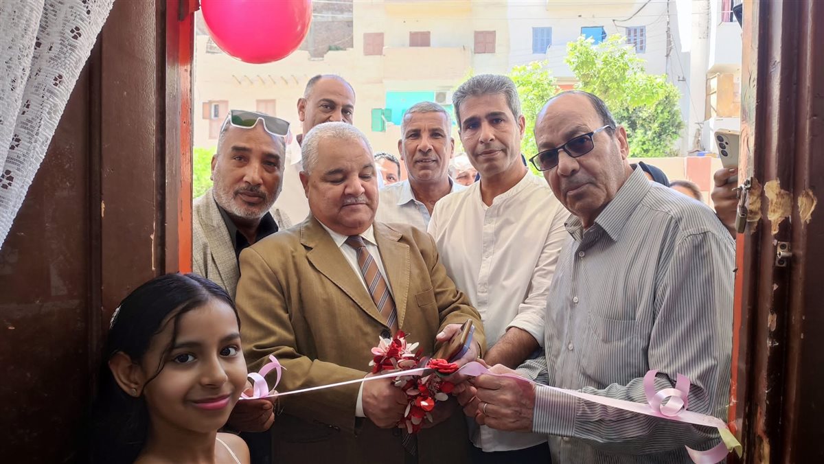 افتتاح منفذ بيع مدرسة الشهيد