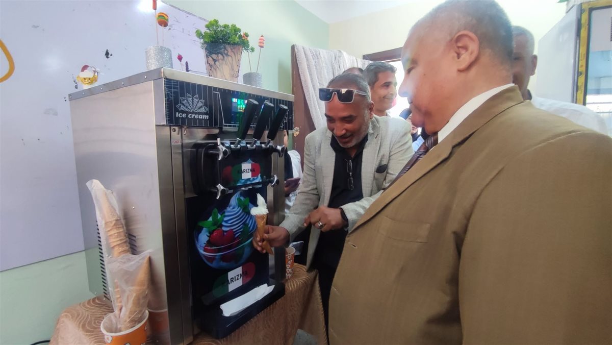 افتتاح منفذ بيع مدرسة الشهيد