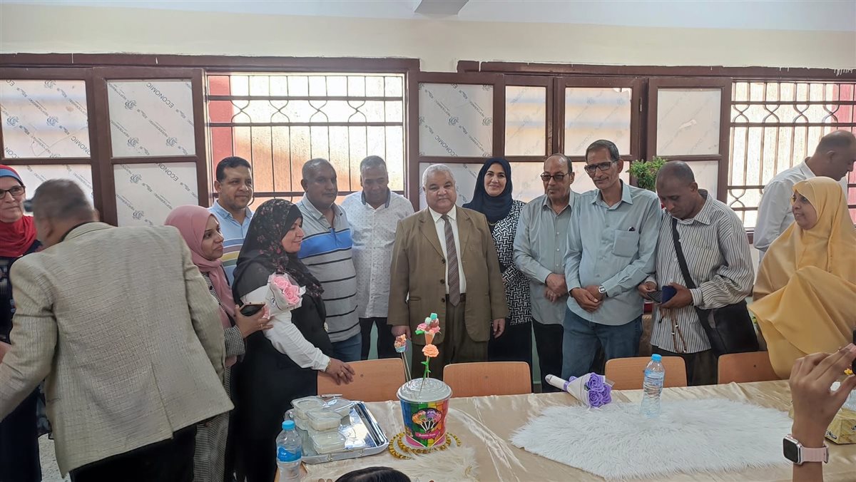 افتتاح منفذ بيع مدرسة الشهيد