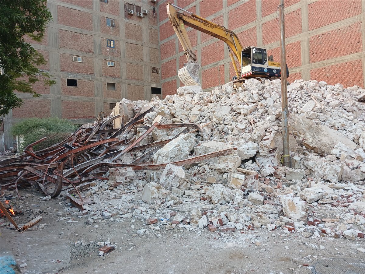 هدم بيت بطرس كساب التاريخي