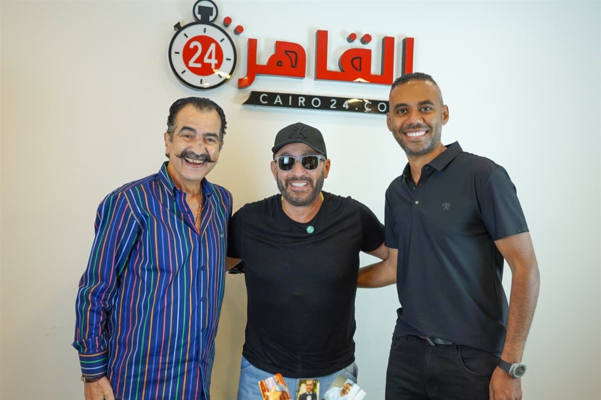 النجم أحمد السقا يحتفل بنجاح فيلم