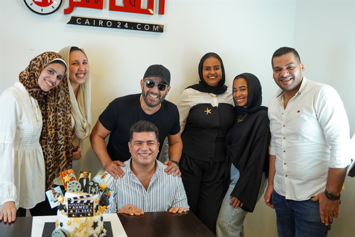 النجم أحمد السقا يحتفل بنجاح فيلم