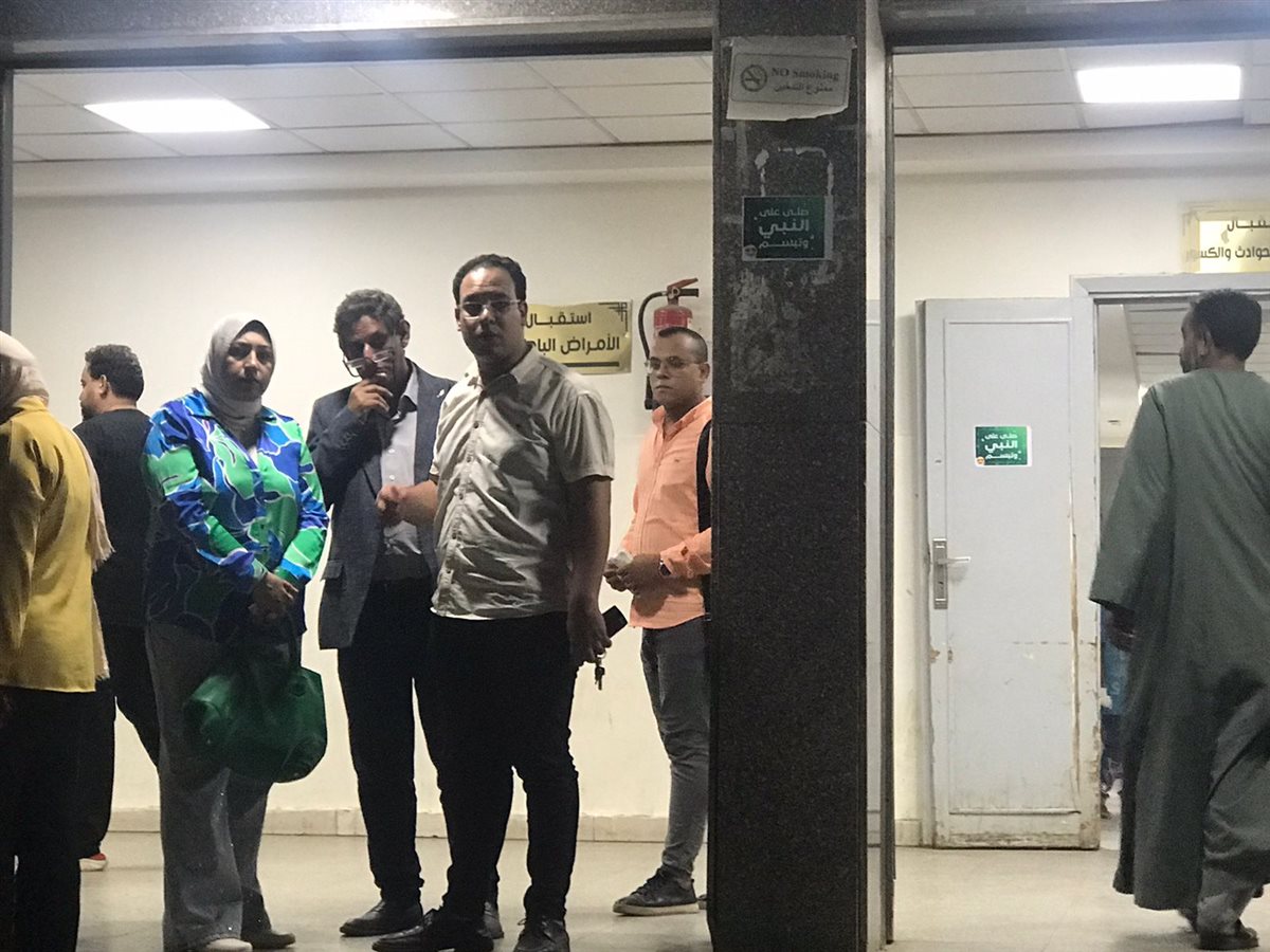 صحة سوهاج تتفقد مصابي حريق قسم اول