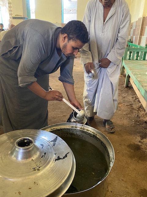 بالملوخية أهالي العقاربة يحتفلون بالمولد النبوي الشريف