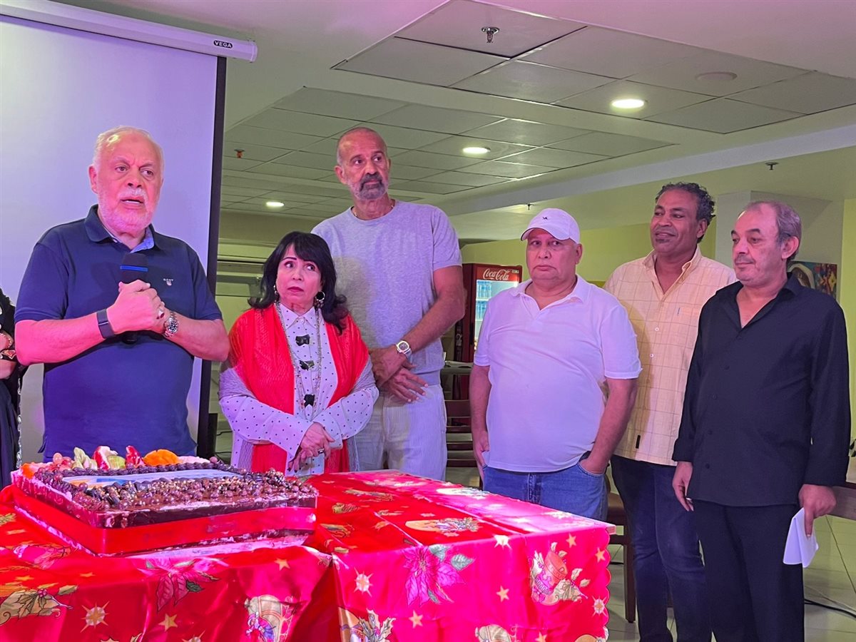 نقابة المهن التمثيلية برعاية أشرف زكي تنظم احتفالية إنسانية بدار كبار الفنانين<br>