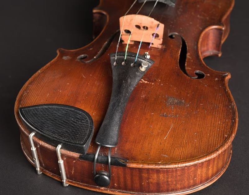 كمان أينشتاين الأول