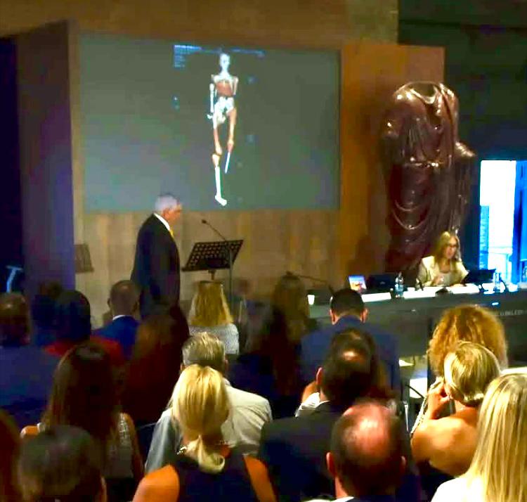  عالم الآثار المصري الدكتور زاهي حواس 