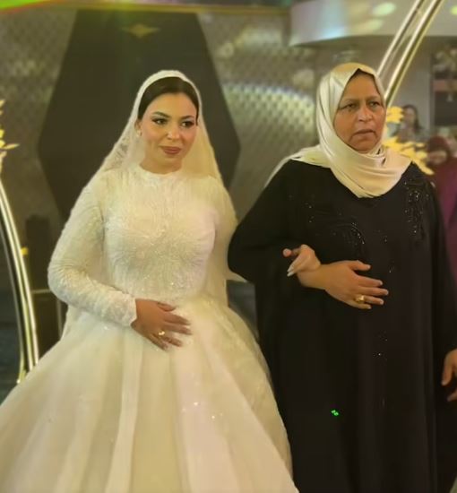 فاطمة العروسة - ووالدتها 
