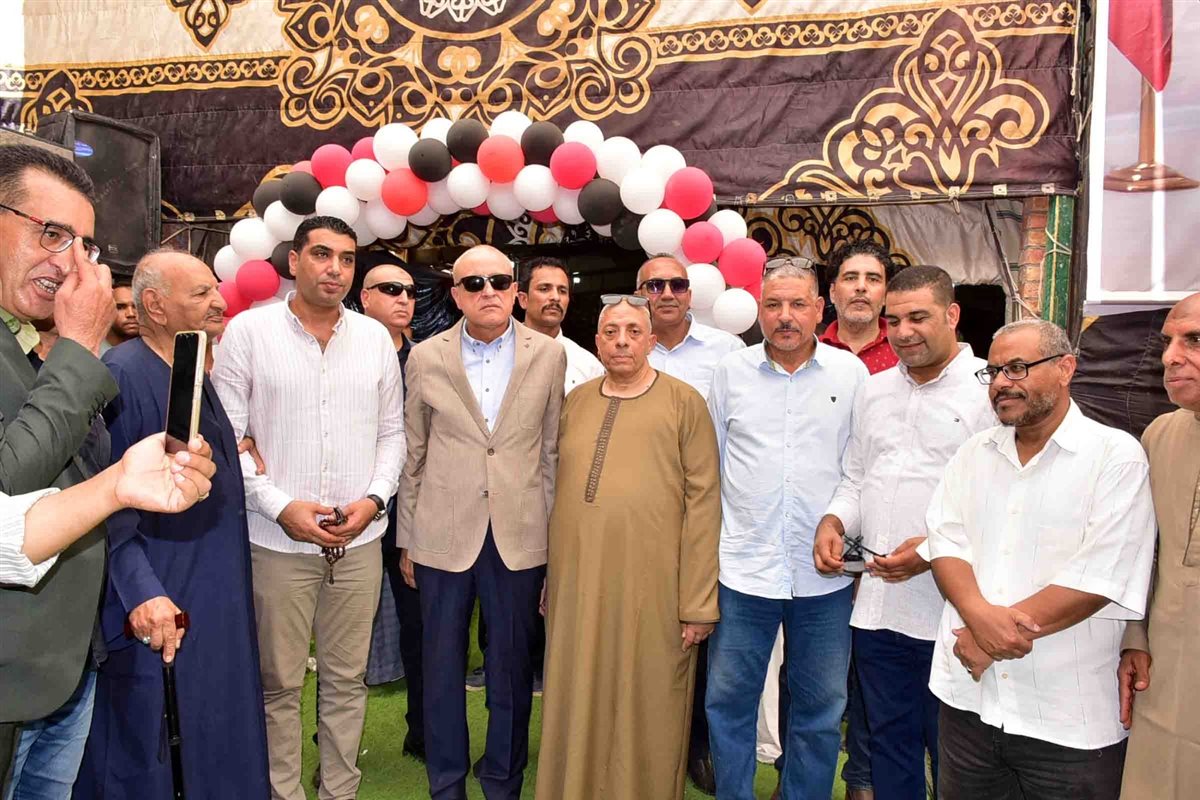 محافظ الأقصر يفتتح معرض أهلًا مدارس بإسنا