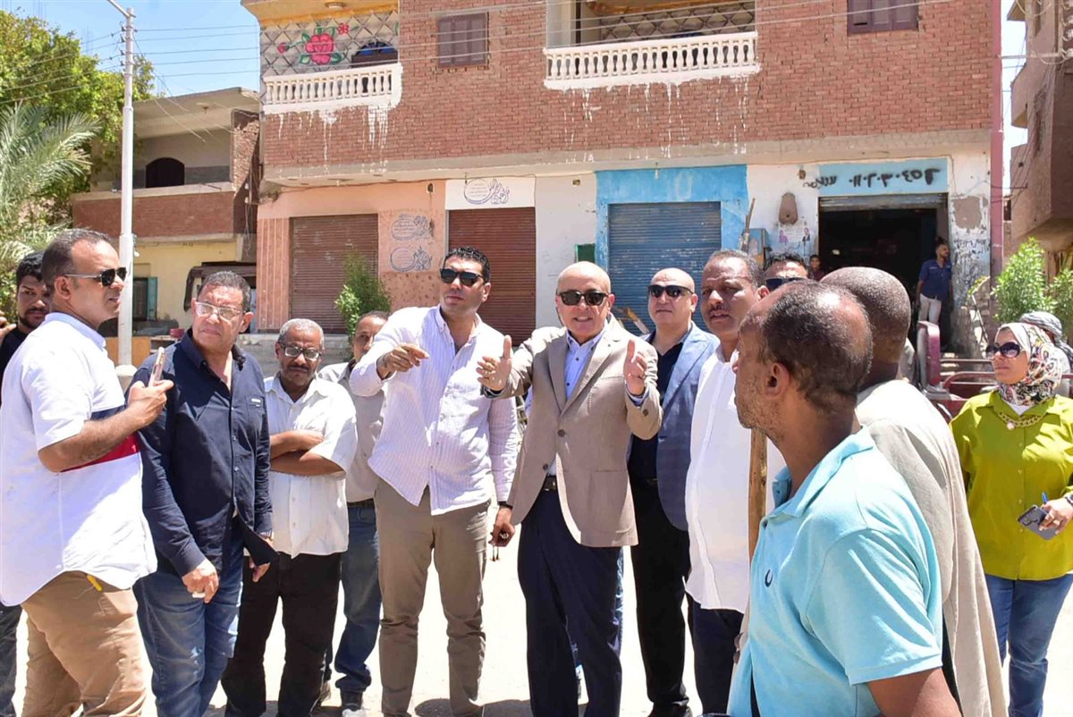 محافظ الأقصر وجولة في إسنا 