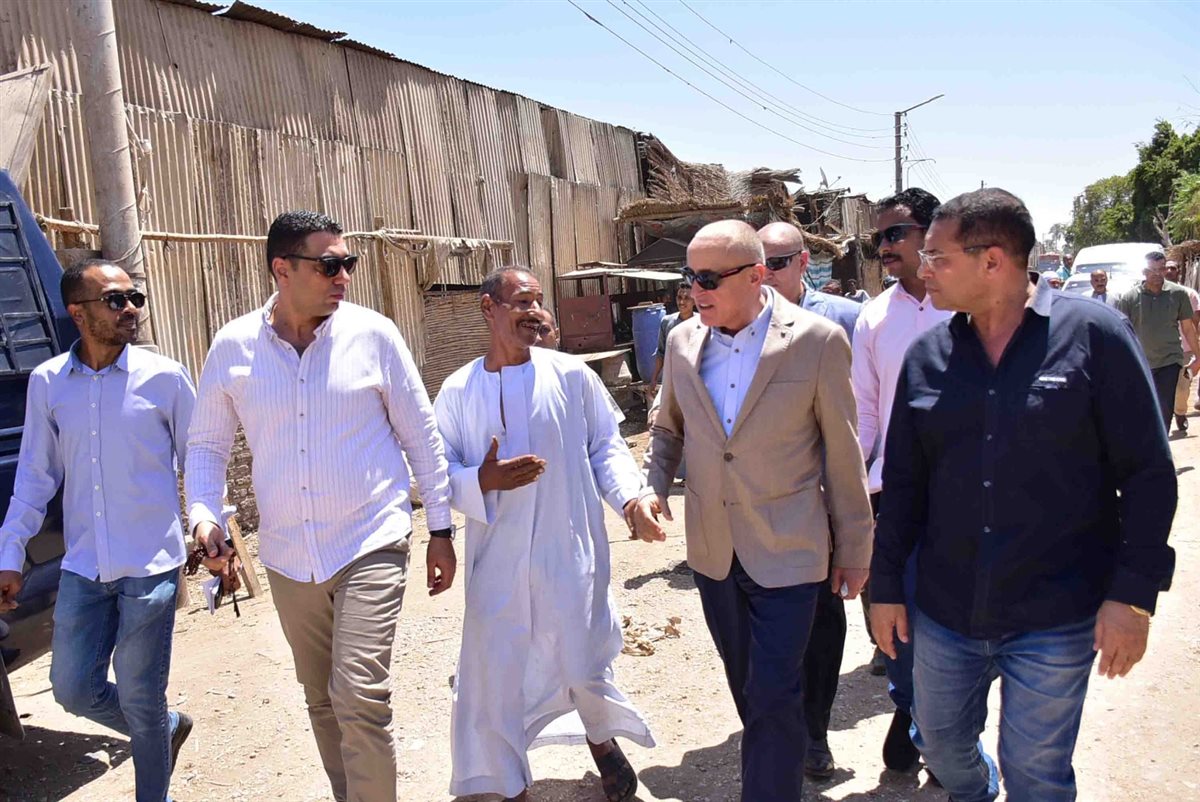 محافظ الأقصر وجولة في إسنا 