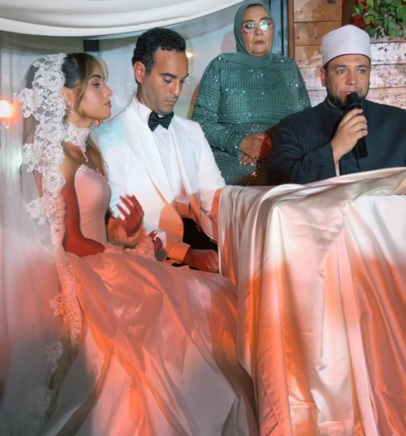 الصور الأولى من حفل زفاف الفنانة هاجر السراج