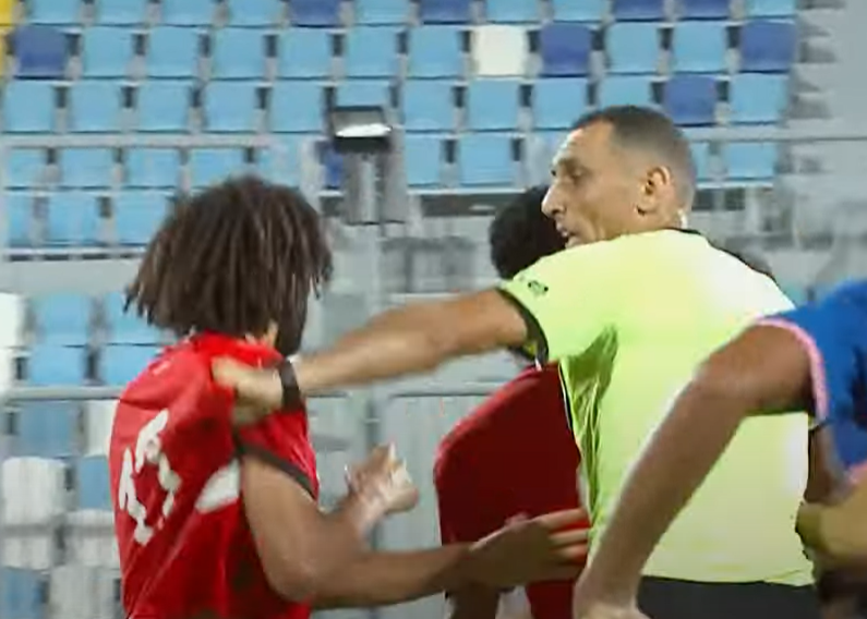 مشادة بين لاعبي منتخب مصر وتونس