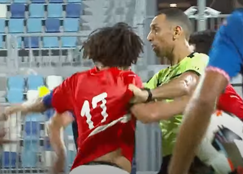 مشادة بين لاعبي منتخب مصر وتونس