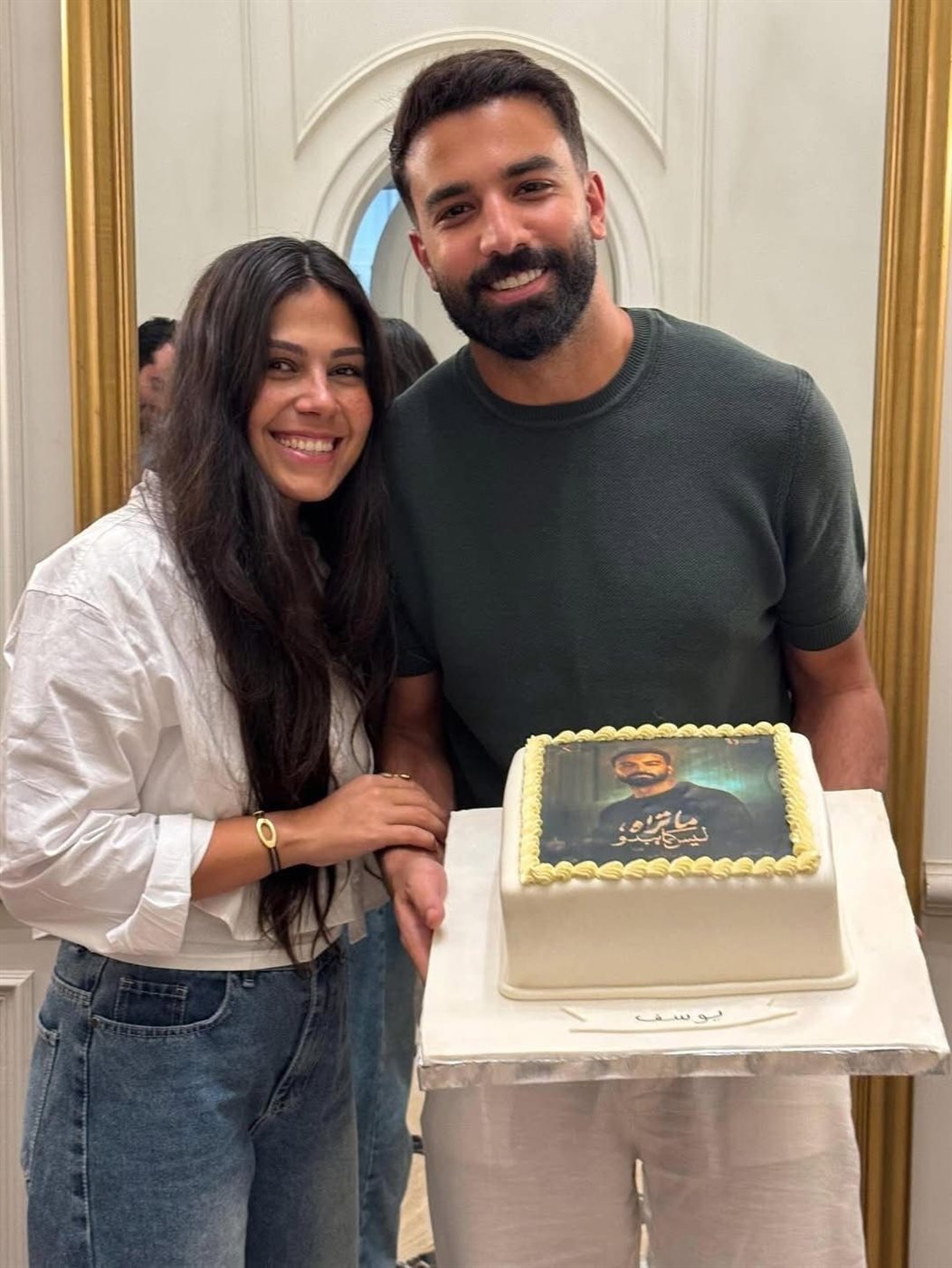 حازم إيهاب يحتفل بنجاح حكاية هند إحدى حكايات مسلسل ما تراه ليس كما يبدو