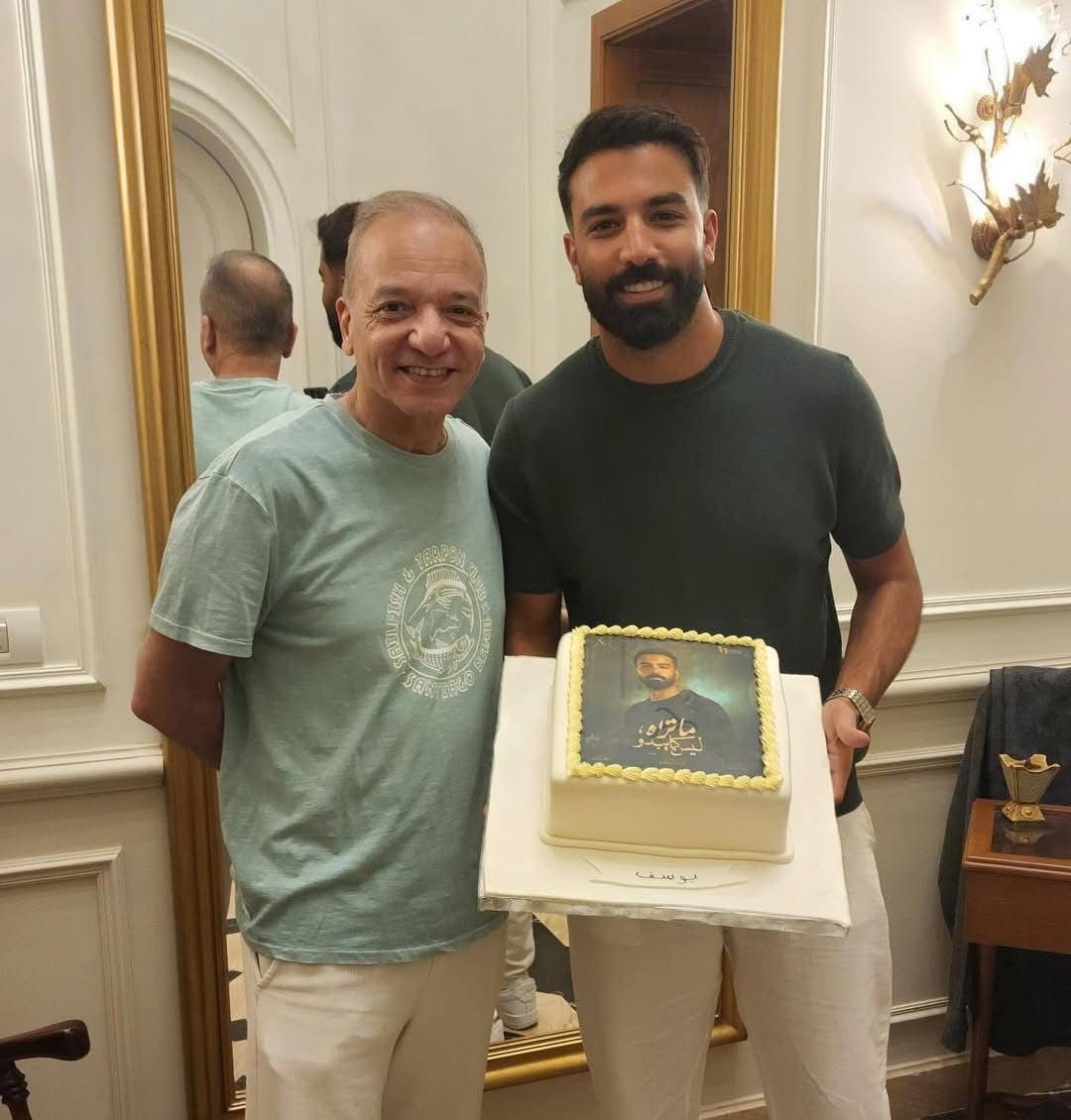 حازم إيهاب يحتفل بنجاح حكاية هند إحدى حكايات مسلسل ما تراه ليس كما يبدو