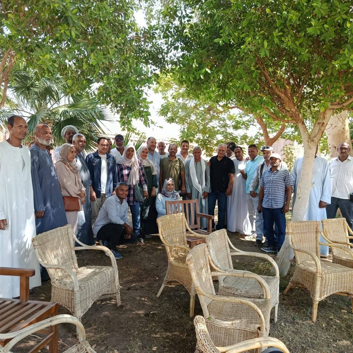 اجتماع مدير عام آثار الأقصر والمرممين