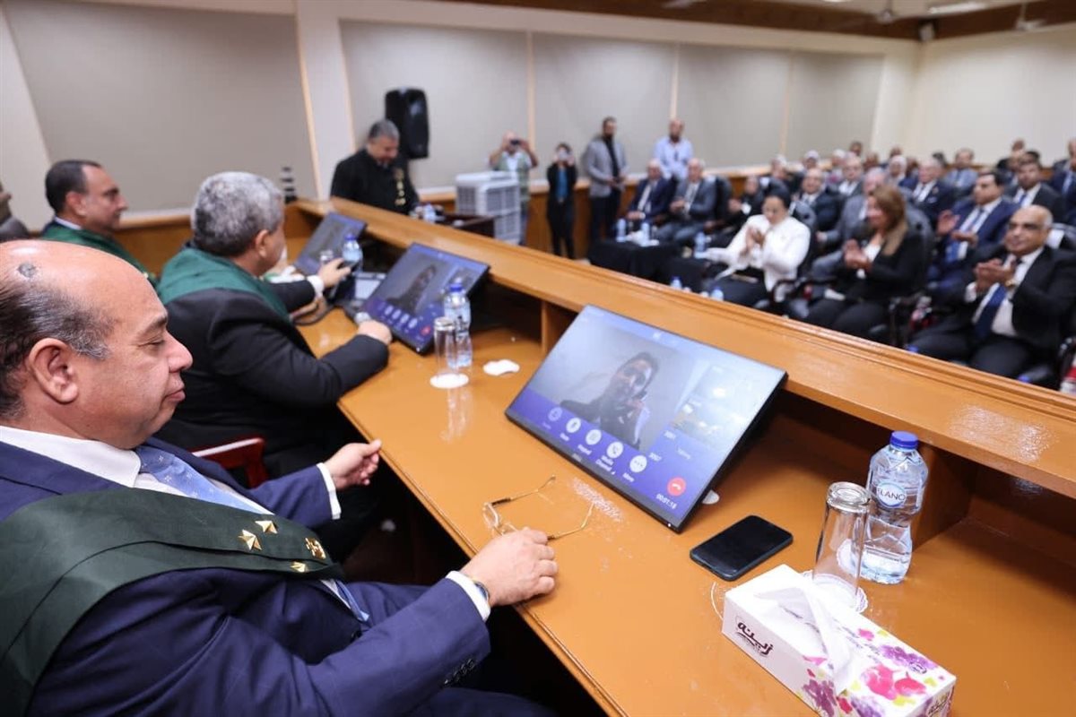 وزير العدل يفتتح غرفتين مؤمنتين مُخصصتين للمرأة ضحية العنف بمحكمة القاهرة الجديدة