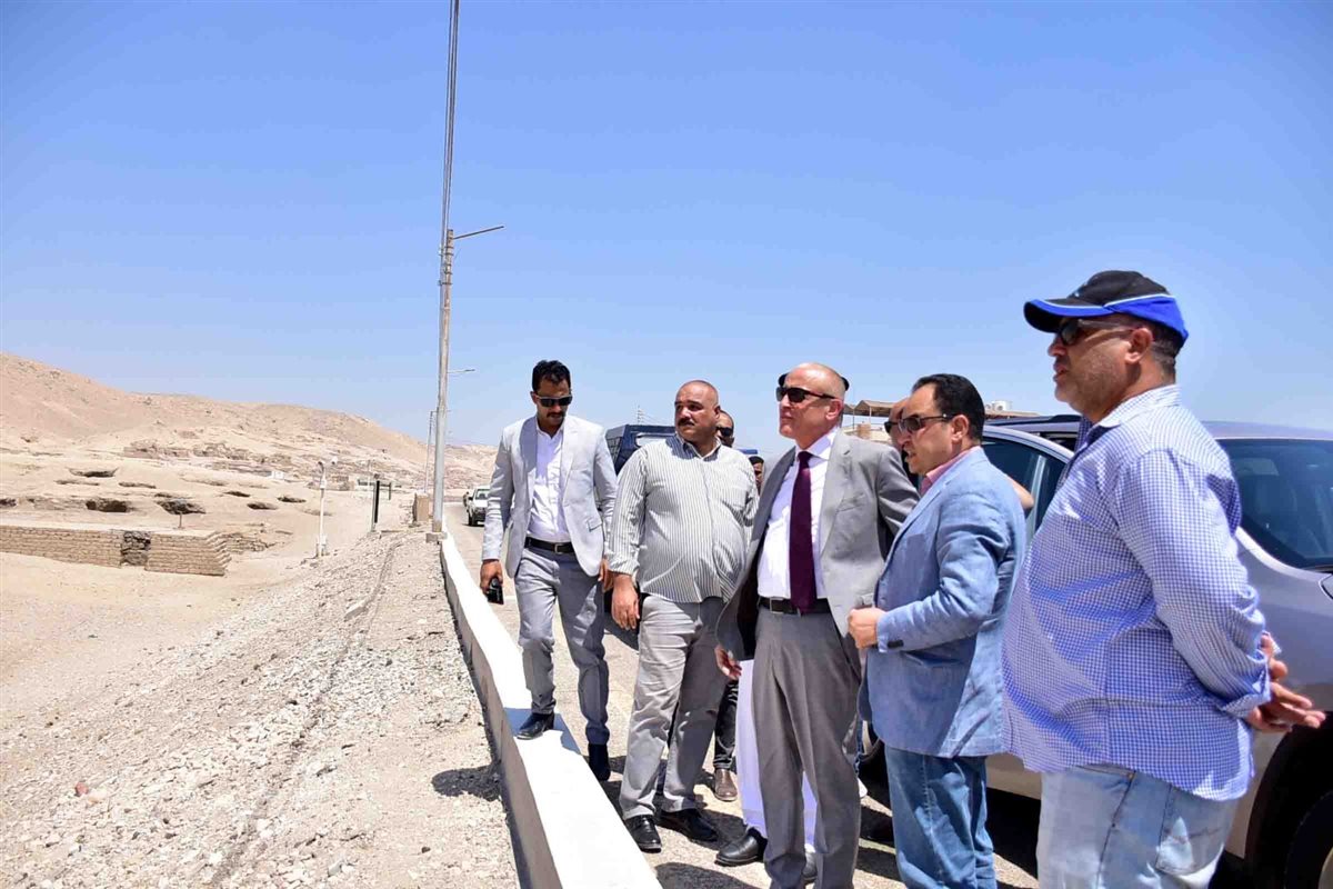 محافظ الأقصر يتفقد المسار السياحي