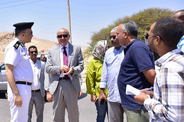 محافظ الأقصر يتفقد المسار السياحي