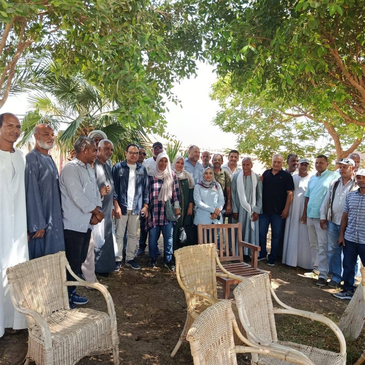 اجتماع مدير عام آثار الأقصر والمرممين