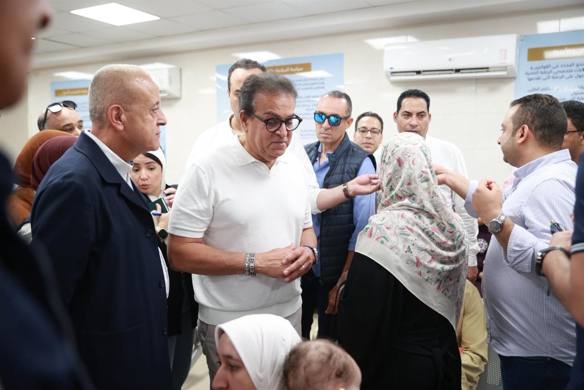 وزير الصحة خلال جولته