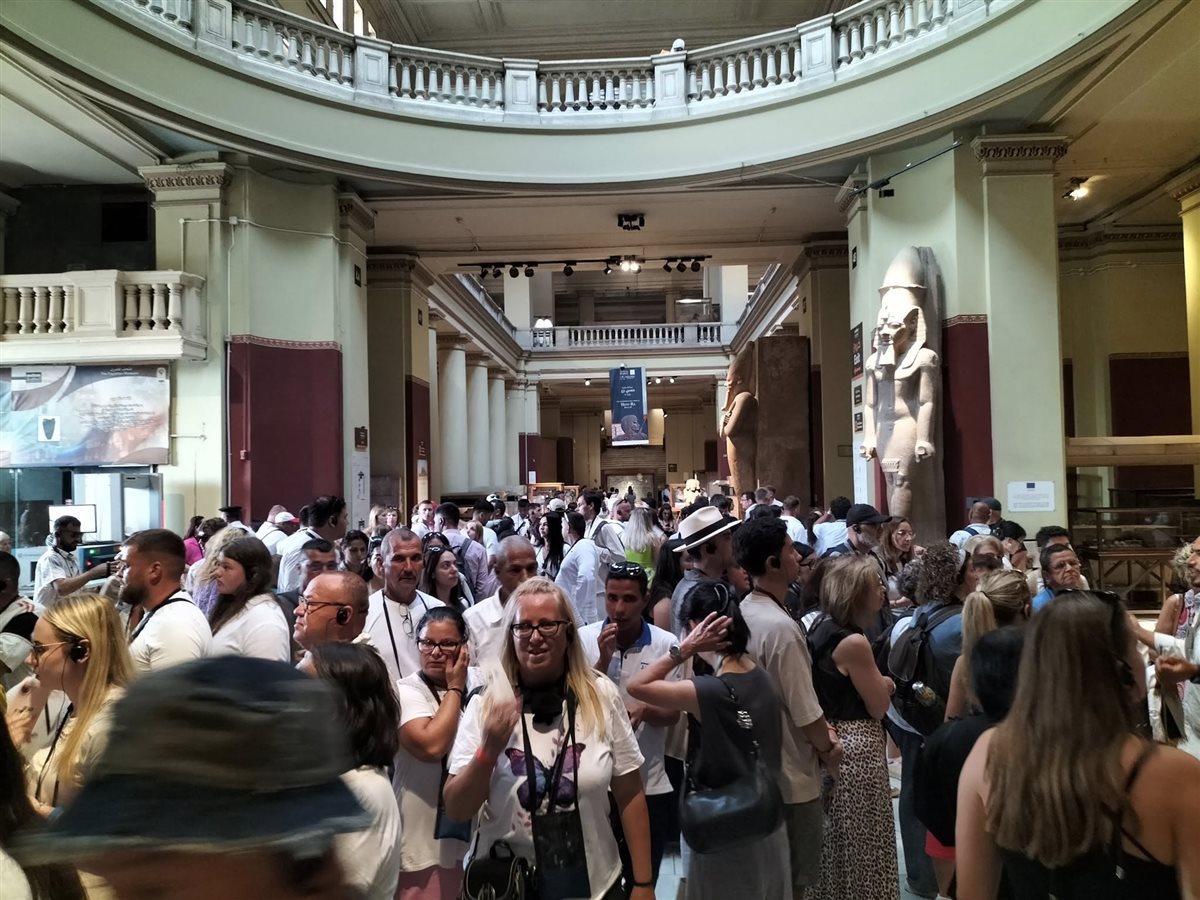 المتحف المصري بالتحرير يستقبل مئات السائحين