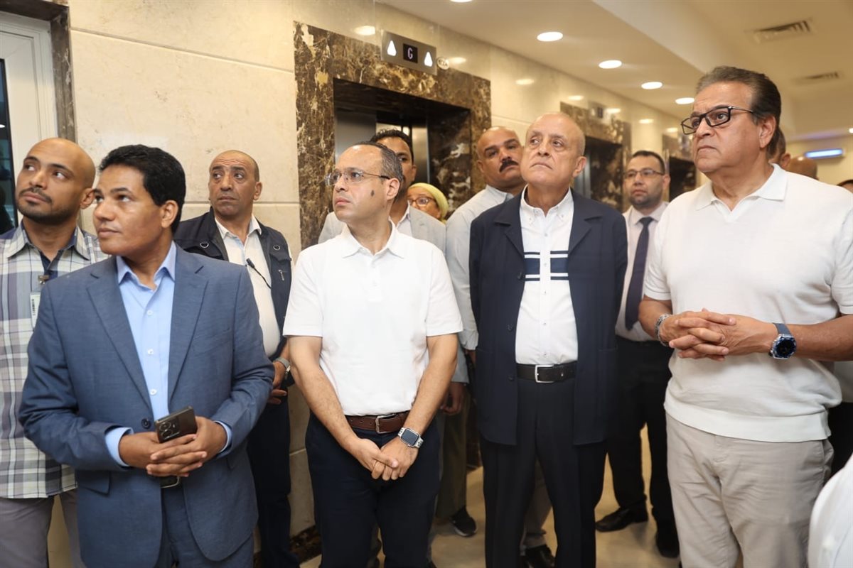 وزير الصحة بمسشفى أورام الأقصر