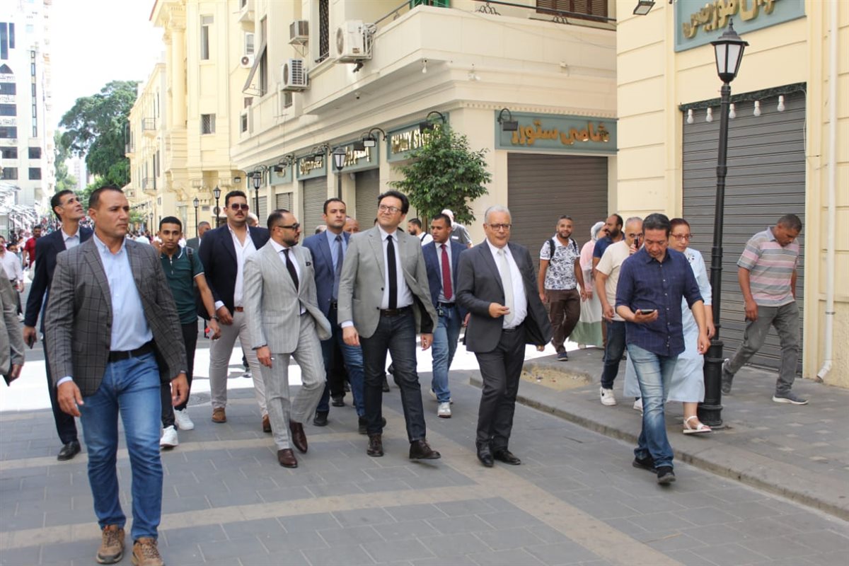 الوزير يتفقد شارع النبي دانيال